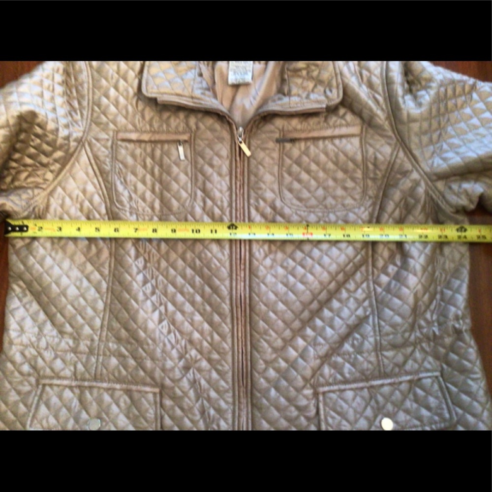 Plus Champaign color diamond design zip jacket - Picture 6 of 7
